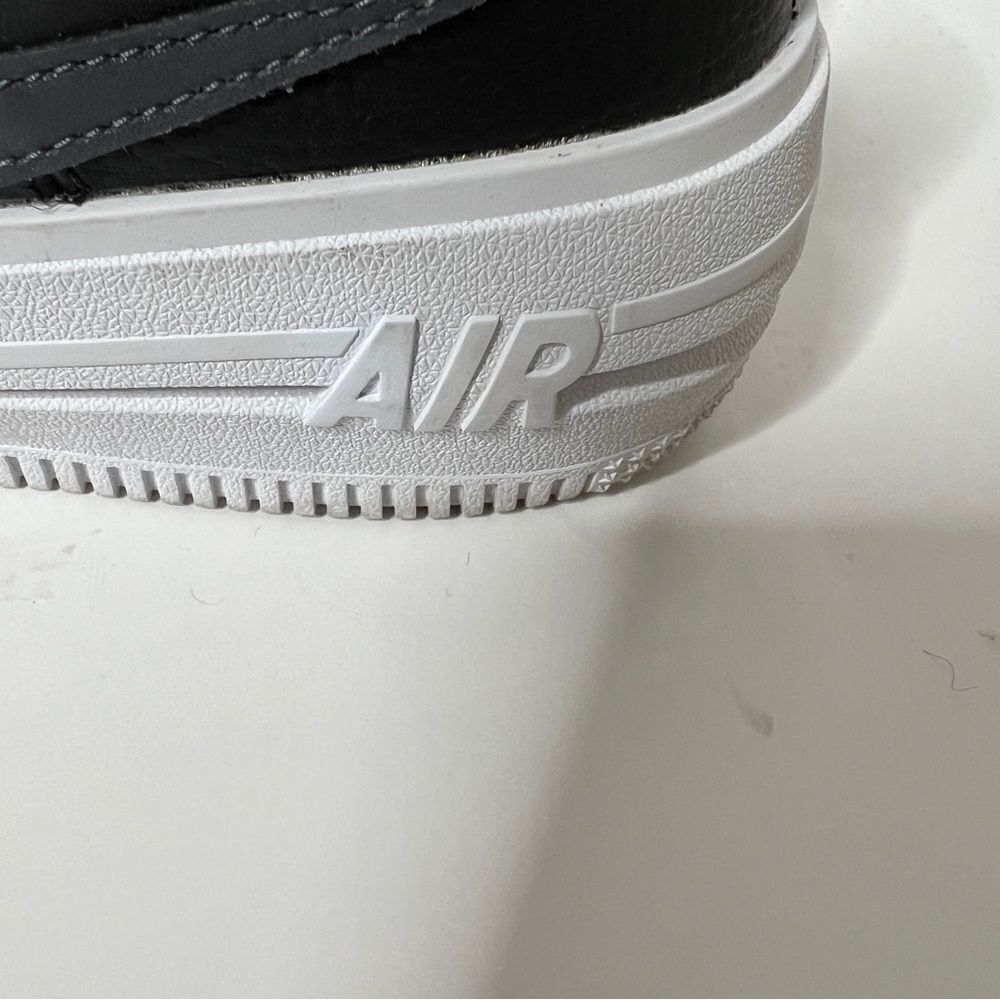 Nike Air Force 1 Platform Sneaker Womens 5.5 Black Athletic Shoes DJ9946-001 S26 - Picture 6 of 7